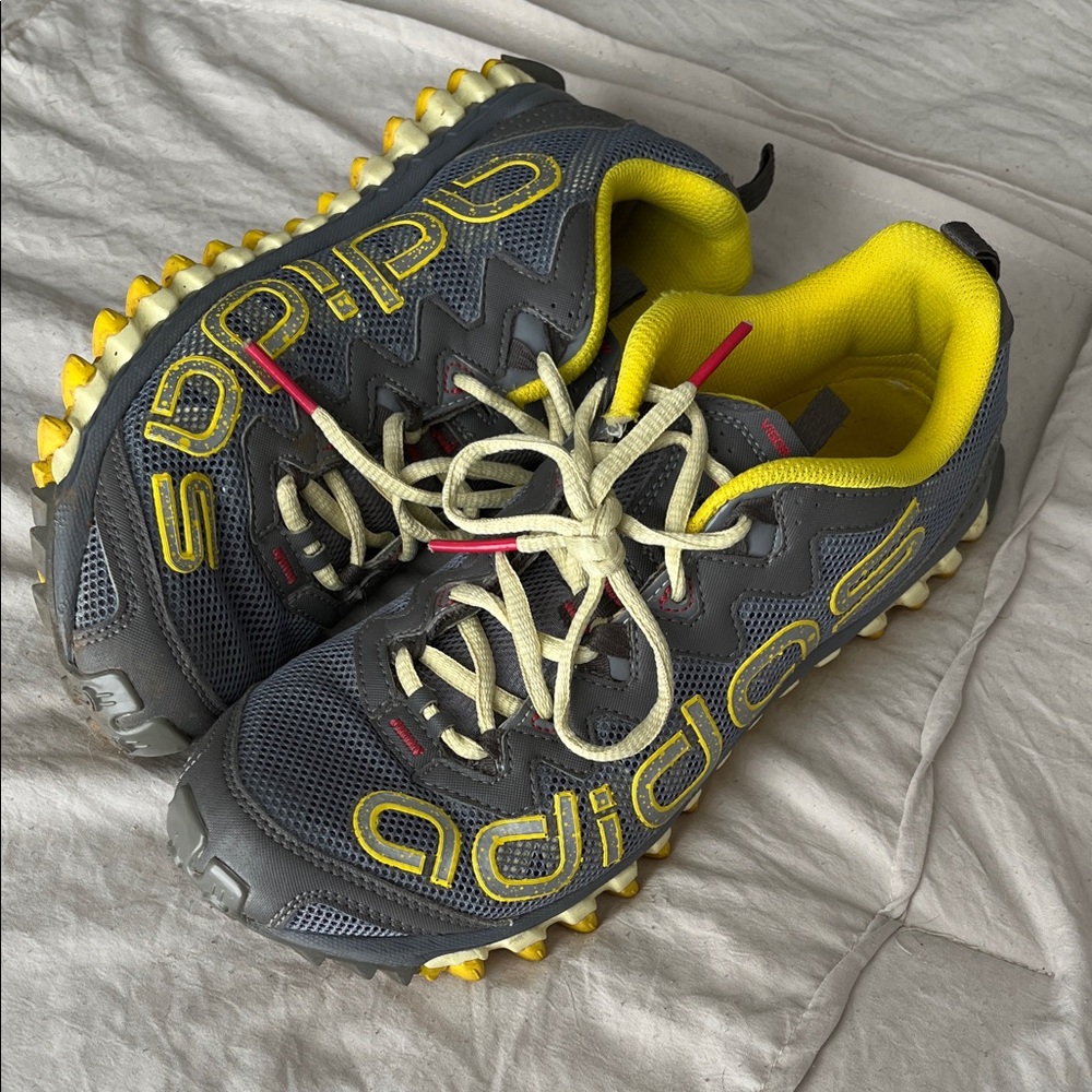Adidas Vigor TR Sneakers in Gray and Yellow GUC 9